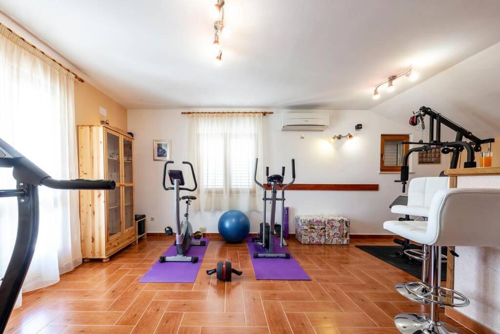 Vila Vergatum-Privacy,Gym,Billiards,Table Tennis Donji Brgat Exterior foto
