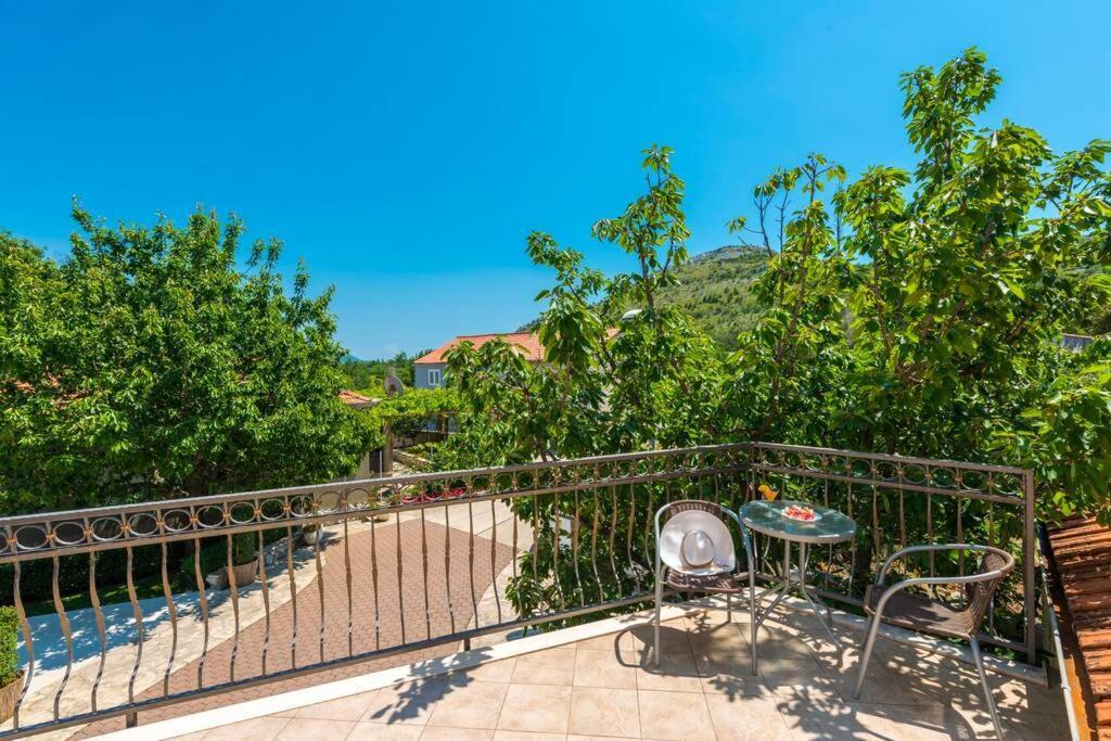Vila Vergatum-Privacy,Gym,Billiards,Table Tennis Donji Brgat Exterior foto